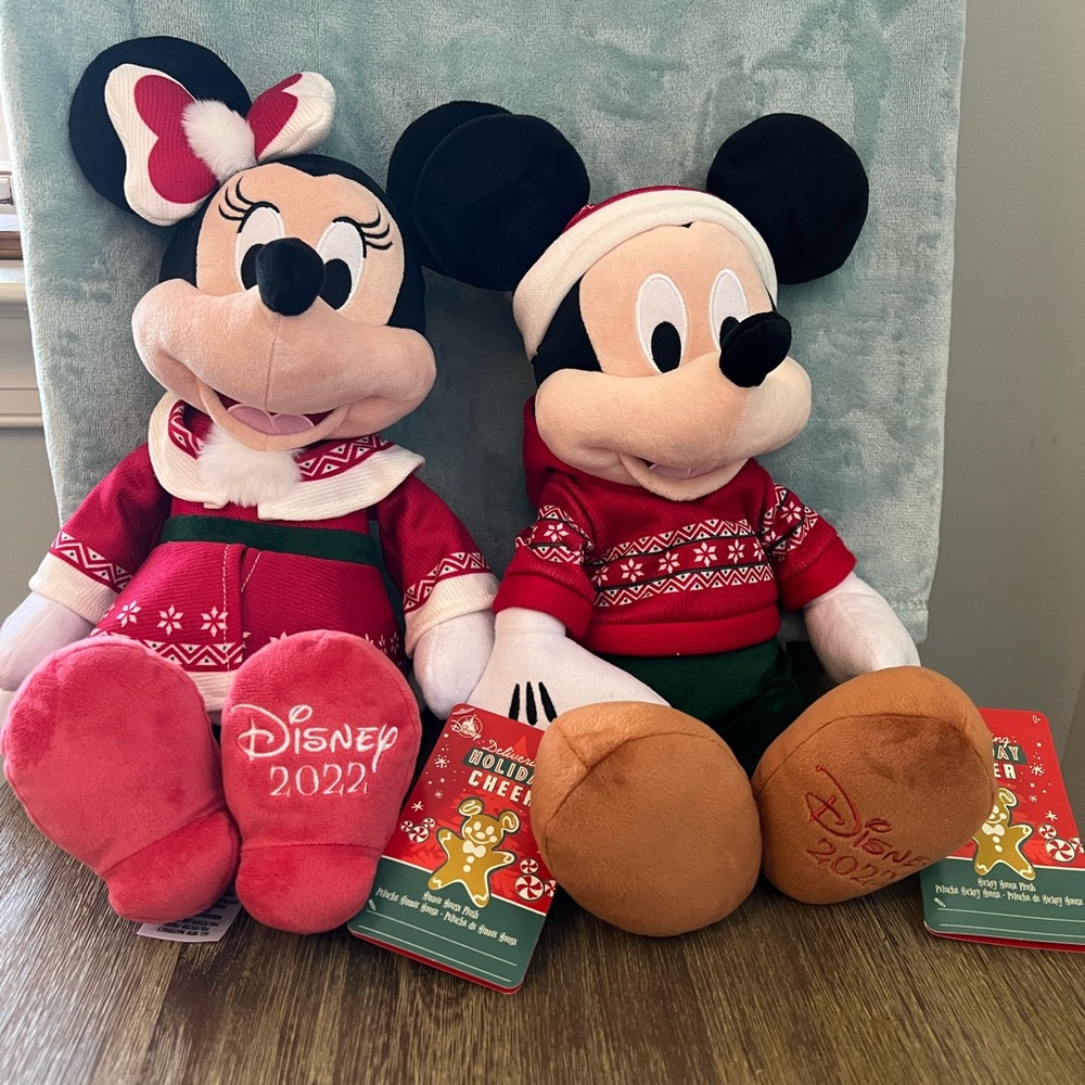 2022 Disney Parks Mickey and Minnie Plush NWT - Picture 2 of 4